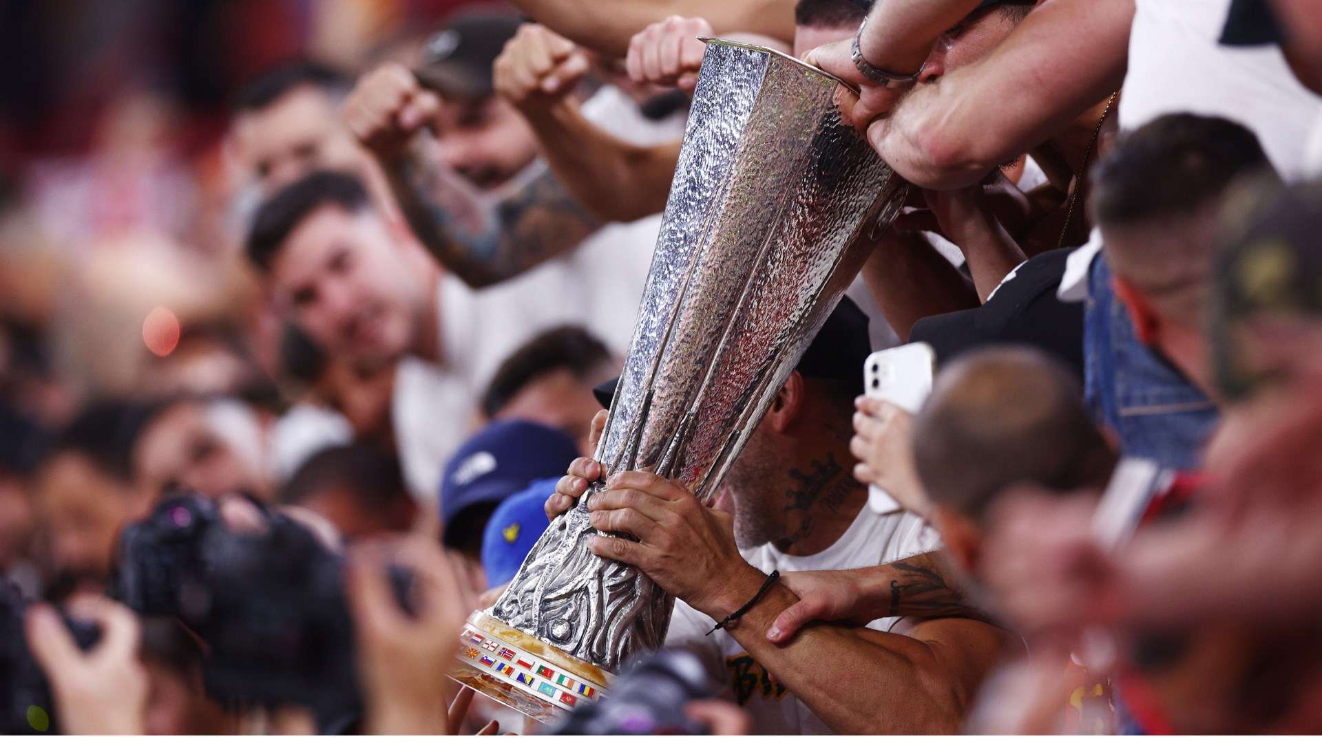 成功地守住 成功地守住